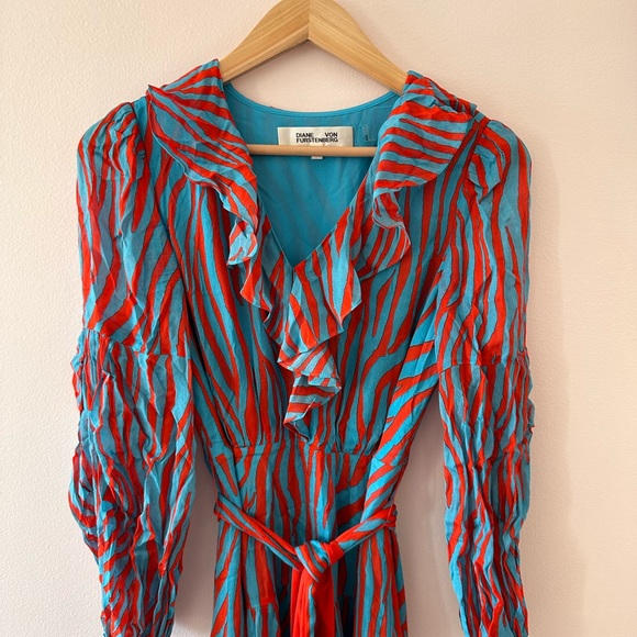 🌟SUPER SALE🌟 Diane Von Furstenberg JAXSON RUFFLED PRINTED CREPE DE CHINE DRESS - Picture 5 of 10